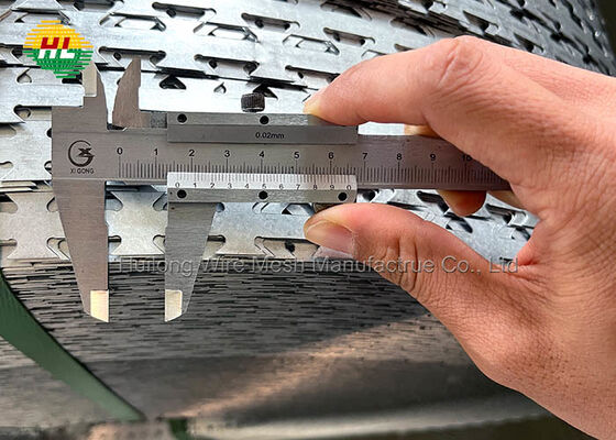 In Stock  Egoza Hot Dipped Galvanized Steel Concertina Razor Barbed Wire For Protecting