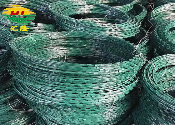 Antikorrosions-grünes PVC beschichtete Ziehharmonika-Stacheldraht 1400-1500MPA