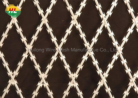2.8mm scharfer geschweißter Ziehharmonika-Rasiermesser-Draht-Zaun, Rasiermesser Mesh Fence With Firm Structure